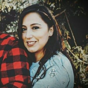 Meet your Posher, Imelda